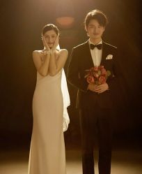 -卢浮宫婚纱摄影(银河国际店)