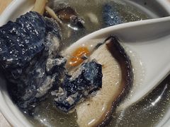 菌菇乌鸡汤-宏状元现熬粥·京味菜(三里河店)