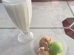 -古老冰山特色冰淇淋店(艾提尕尔店)