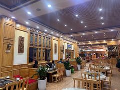 大堂-三锅莊·牦牛肉火锅·香格里拉特色藏餐宴请餐厅(昆明创始店)