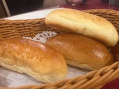 黄油面包-红房子西菜馆(淮海中路店)