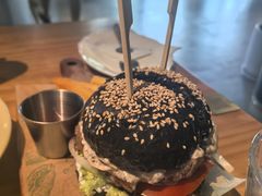 -三勾JJJ Burger&Coffee(梅溪湖店)