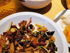 -关东小磨东北菜(上海长风大悦城店)