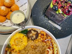 -W COLLECTIVE  DESSERT SHOP