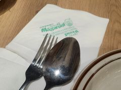 -玛格萝妮比萨屋(四平店)