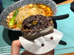 紫玉包-八月美食小馆(银泰城总店)