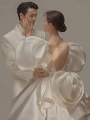 -至臻微拉婚纱摄影