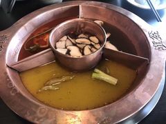 -滇釜火锅·能喝汤的火锅(车公庄店)