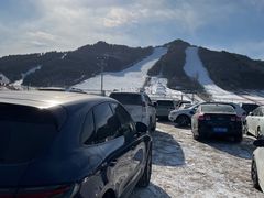 -辽阳弓长岭温泉滑雪场