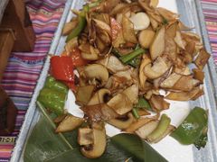 -香巴拉云南餐厅(华莱坞店)