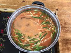 -苗伯妈酸汤火锅