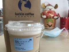 -瑞幸咖啡(纽宾凯酒店新华路店)