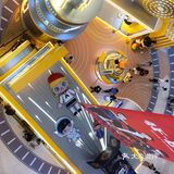 popmart十周年“天生好玩”杭州首展