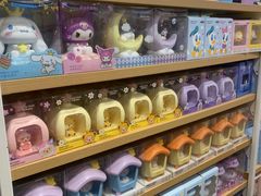 -名创优品(江南新地店)