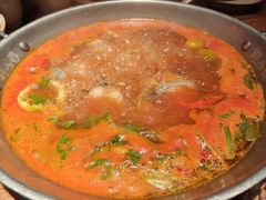 -野山舂·贵州现舂酸汤火锅(鸿通城店)