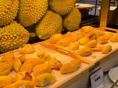 -川骄海鲜自助(王府井奥莱UP TOWN店原世界之花店)