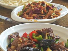-歹歹的加个面过油肉拌面