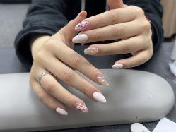 -芊屿芊浔美甲