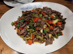 -头上红煨盐鸡·非遗院子餐厅
