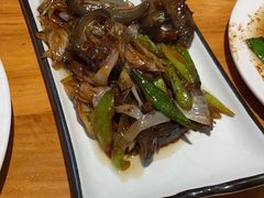 葱烧海参-雅仕聚酒馆