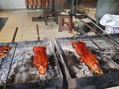 -三亚火车头万人海鲜广场