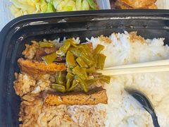-瑞霖·隆江猪脚饭