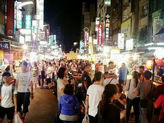 -六合夜市