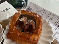 -VERIE BAKEHOUSE