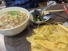 -何胖子丸子汤(南海街店)