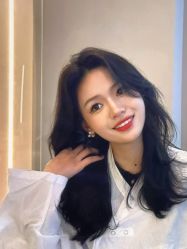 -FRIDAY星期五专业美发沙龙