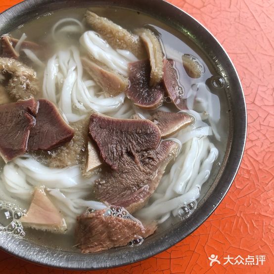 德哥牛腩粉源香牛肉粉