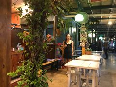 -席娜卡琳火车铁道夜市