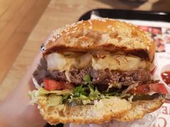 -The Habit Burger Grill 哈比特汉堡(复兴soho店)