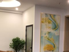 -欧辰国际酒店(重庆欢乐谷轻轨站店)