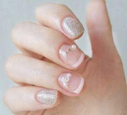 -朵拉定制美妆美甲