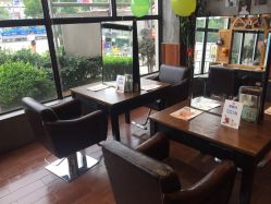 -PE SALON