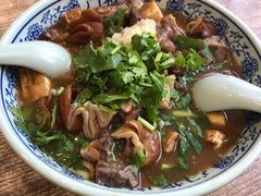 卤煮火烧-门框胡同百年卤煮(新街口店)