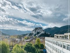 -平措康桑·和牛自助观景餐厅(布达拉宫店)