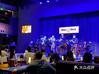 美酒配爵士乐，la vie est belle