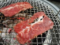 肥瘦相间-芝士牛炭火烤肉