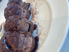 -ROAST coffee & eatery