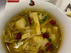 -渝是乎酸菜鱼(龙旗购物中心店)