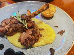 -JINNS锦时 steak&pizza(浸信会礼拜堂旧址店)