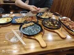 -老东镇啤酒屋海鲜加工·蒸汽海鲜·海鲜烧烤(台东店)