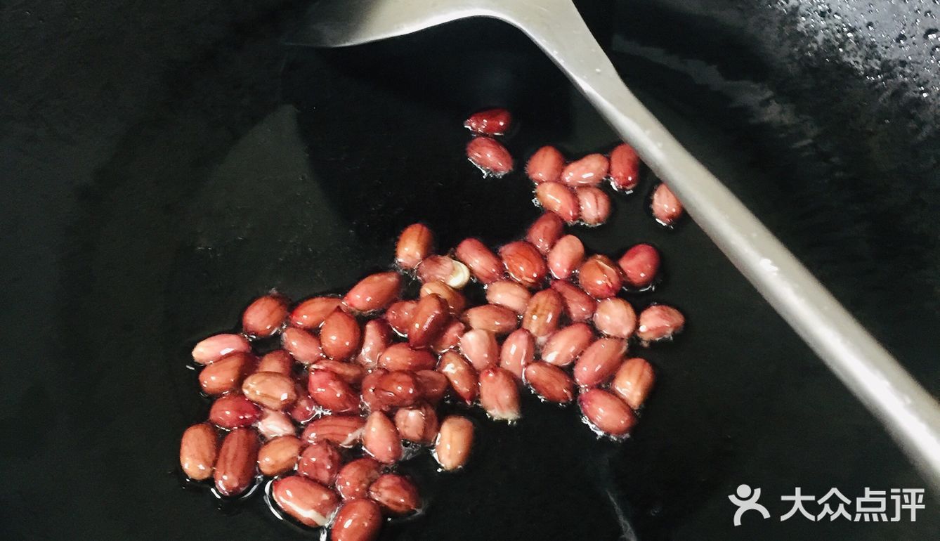 夏季川菜必备的香辣宫保鸡丁