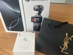 -Apple零售店(华贸购物中心店)