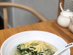 鸡汤荠菜馄饨-弄堂咪道-饭香·面香·馄饨香(汇锦广场店)