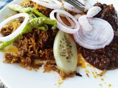 -Lake Shore Hotel & Restaurant