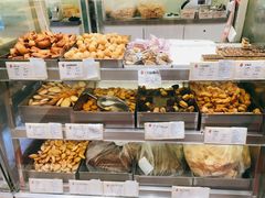 面包甜点陈列柜-上海哈尔滨食品厂(淮海中路店)