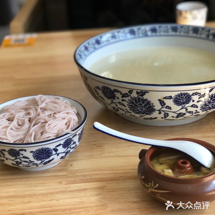 有桥的过桥米线